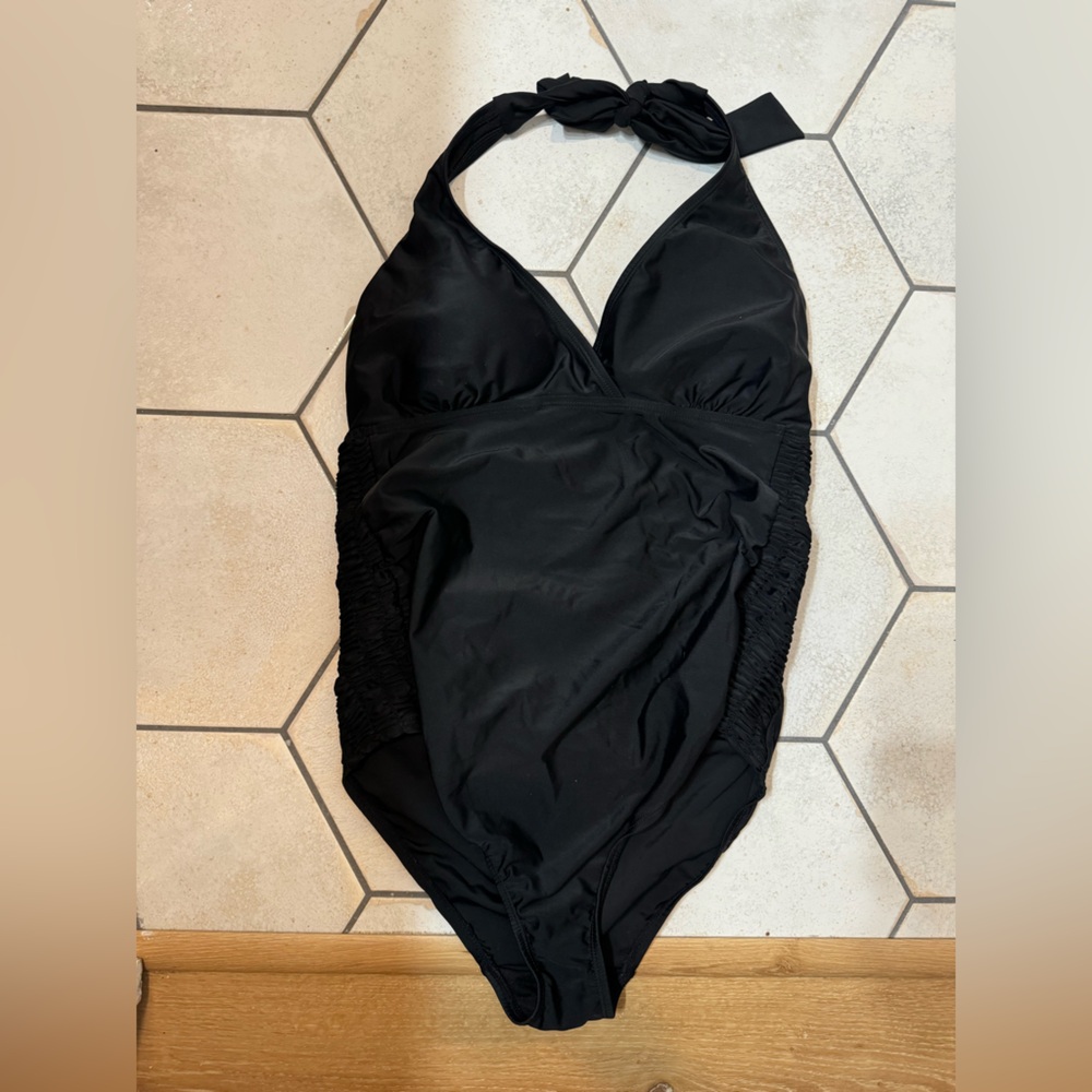 Motherhood Maternity swimsuit - medium